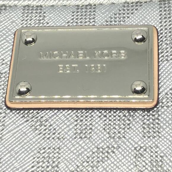 Michael Kors MK Monogram Signature Jet Silver Zip-Around Set Wristlet/Wallet - Picture 6 of 9